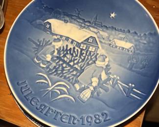 Bing & Grondahl "The Christmas Tree" 1982