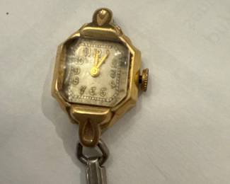 Antique Bulova 10K Gold Watch 