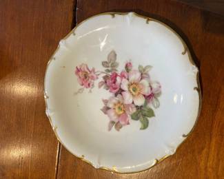 Display Plate Golden Crown Wild Rose 