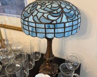tiffany style lamp 