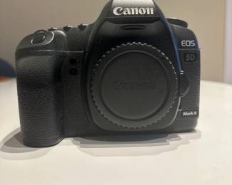 Digital Camera (Canon 5D Mark II)