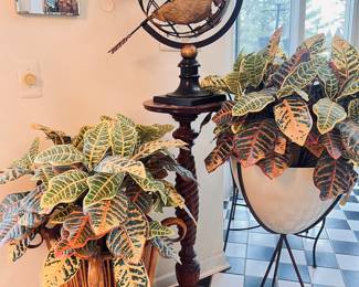 MCM fiberglass planter w/stand, Pier One world globe