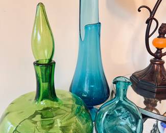 Blenko genie bottle and decanter / L.E Smith swung vase