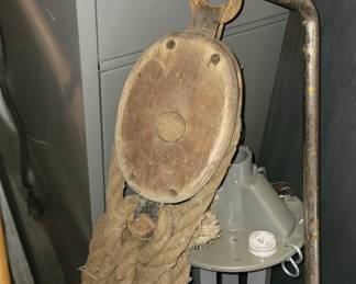 Block and tackle set. Very large