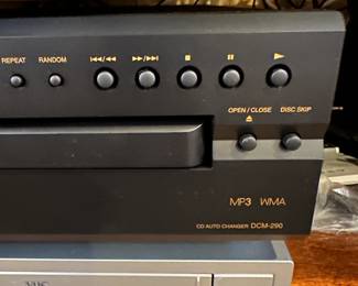 R109 - $40 - Denon DCM-290 5 CD Changer.