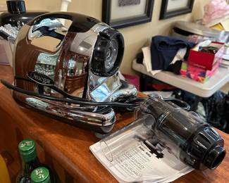 R100 - $100 - Omega Juicer. Model 8006 - Nutrition System Low Speed Masticating Juicer. Tested & Works great! Stainless finish - heavy duty!