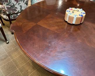 R91 - $325 - Fairfield Table with 5 rolling arm chairs. Table is 54" round x 30" tall. High Gloss finish so it does show the few scratches in the finish but structurally sound and overall very good condition. Chairs are sturdy but comfy and all have wheels. Great game / poker table!