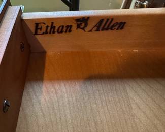 R61 - $125. Ethan Allen Slope Lid Secretary Desk. Measures 26" wide x 18" deep x 40" tall.