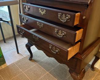 R61 - $125. Ethan Allen Slope Lid Secretary Desk. Measures 26" wide x 18" deep x 40" tall.