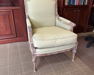 R87 - $175 - Single Side Chair. Measures 27" wide x 29" deep x 38.5" tall. Excellent Condition with a down filled cushion.