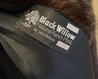 R51 - $200 - Alper-Richman Furs Chicago. Black Willow. Natural Ranch Mink. By John Adkins. No size tag but I would say if fits like a Medium.