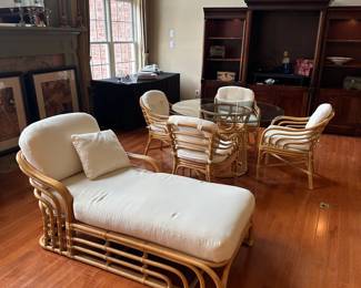 R30 - $500 - Brown Jordan Chaise Lounge Chair. Measures 29" wide x 5' long.