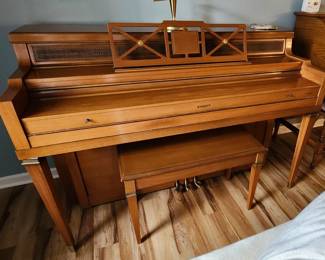 Everett Piano