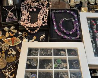 NECKLACE SETS