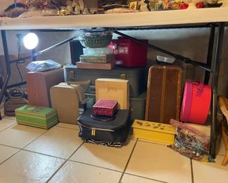 VINTAGE LUGGAGE