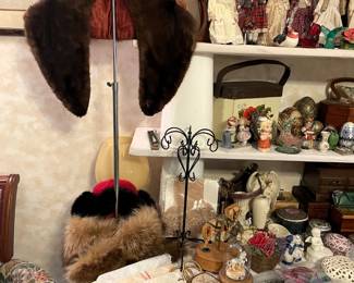 MINK COLLAR DUNEY BURKE PURSES
