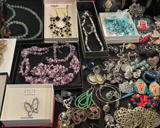 LADIES SETS AND EARRINGS