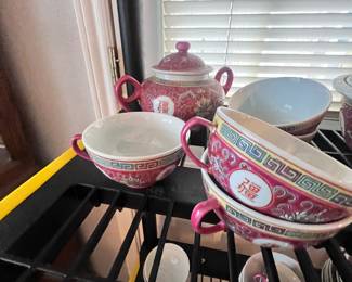 Chinese Mun Shou Chinese Porcelain dishware