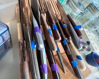Various size and brands of knives