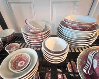 Chinese Mun Shou Chinese Porcelain dishware