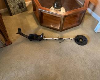 METAL DETECTOR