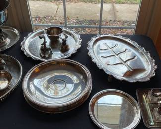 LOTS OF NICE SILVERPLATE