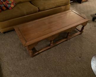 NICE COFFEE TABLE 
