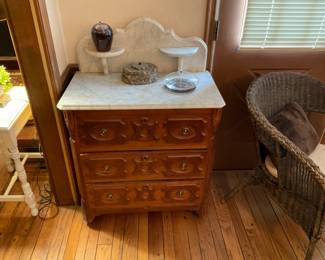 ANTIQUE MARBLE TOP WASH STAND