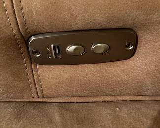 Comfort Design Tan Leather Recliner
