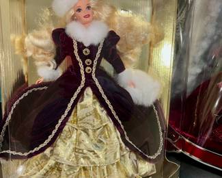 1996 Mattel Happy Holidays Barbie - New in Box