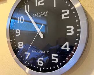 La Crosse Technology Atomic Wall Clock