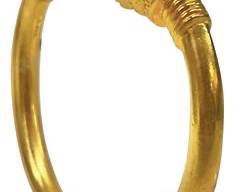 Vintage Metropolitan Museum Of Art MMA Gold Tone Lion Head Bangle Bracelet
