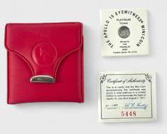 The Apollo 15 Eyewitness Platinum 10mm Mini Coin W/ Certificate Of Authenticity The Franklin Mint - Approx 1.2 Grams
