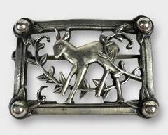 Vintage Art Deco Sterling Silver Deer & Leaf Vine Brooch.
