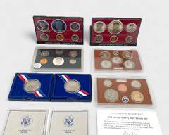 U.S. Coins: 1986 Liberty Half Dollars, 1976 U.S. Proof Sets, & 2019 U.S. Mint Proof Set
