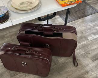 Luggage set