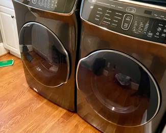 A great pair of Samsung Washer and Dryer appliances. They look great!