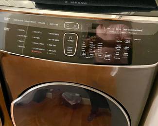 A great pair of Samsung Washer and Dryer appliances. They look great!