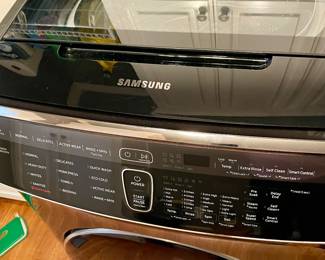 A great pair of Samsung Washer and Dryer appliances. They look great!