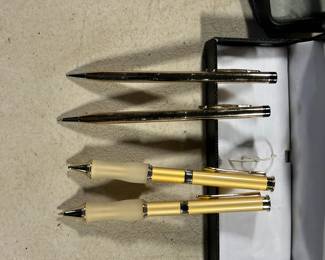 Pierre Cardin Pen sets