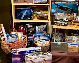So many models!  Brands:  Revell, Wingnut Wings, Monogram, Tamiya, Dragon, Airfix, Italeri, Pro Modeler, etc.