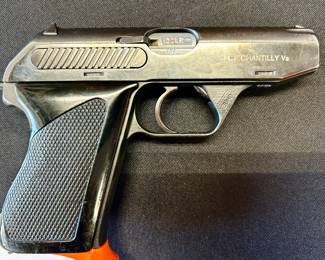 Must have CHL or FFL with drivers license to purchase a handgun.  Must be Texas resident  