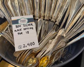 800 Silver place setting for 18 