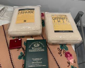 Cashmere twin blankets