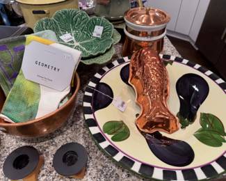 Antica Fornace Large Pasta Bowl, Bordallo Pinheiro Cabbage Bowl,  Bordallo Pinheiro Scalloped Serving Bowl

