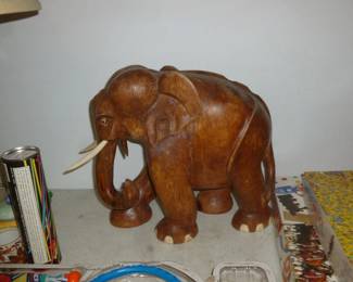 Wood elephant