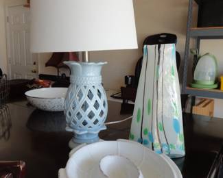 Mud Pie Turtle Serving Dish/ The Handblown Vase in the back has a crack but ok for display only