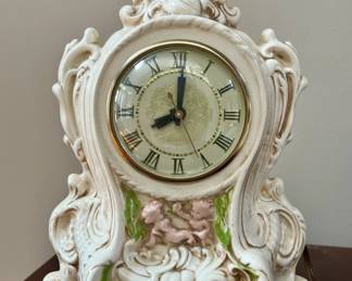 Vintage Holland Mold Lanshire ceramic clock