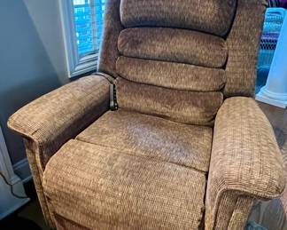 Catnapper massage lift chair