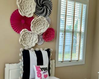 Decorative hanging flowers